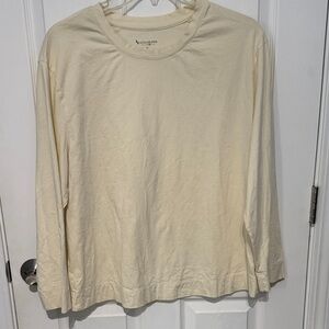 Koolaburra Cream Long Sleeve Tee. Size 1X.